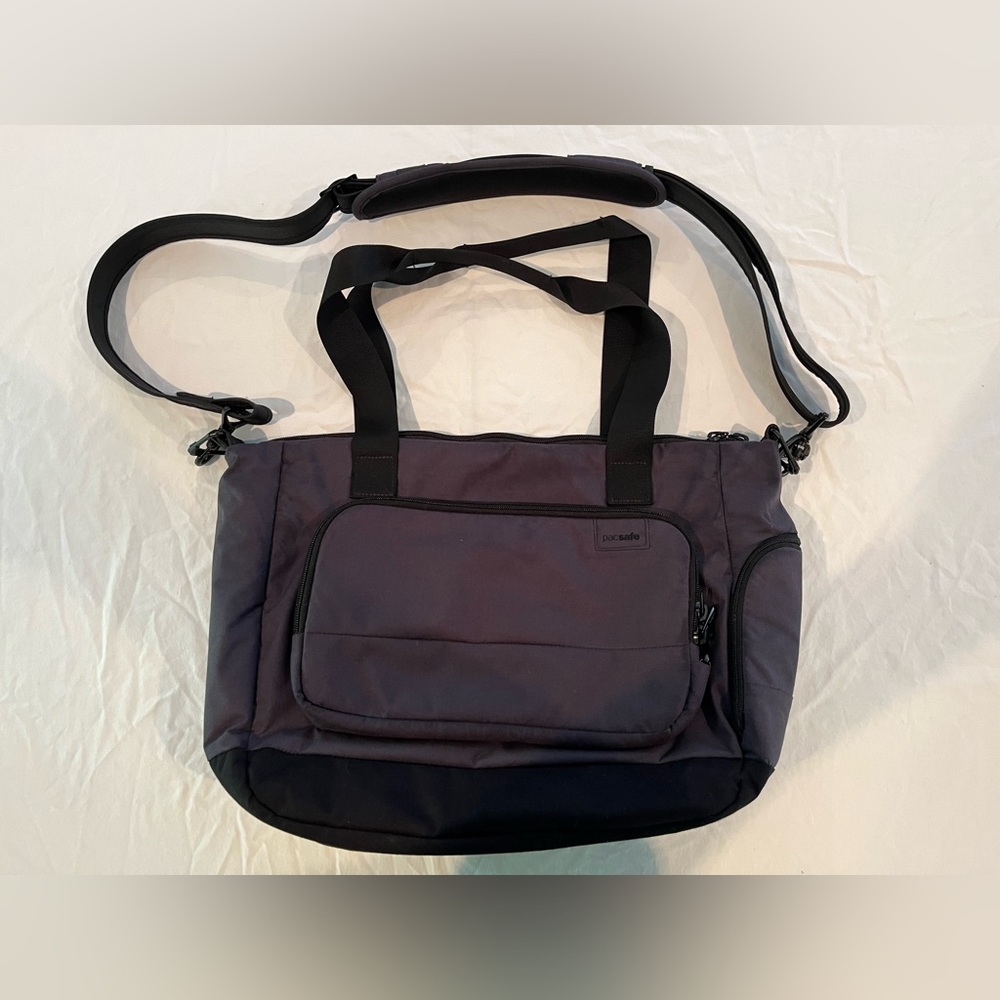 Pacsafe Citysafe LS400 RFID Laptop Travel Bag